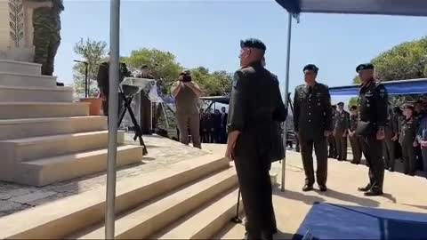 ΟΙ ΠΡΑΓΜΑΤΙΚΟΙ ΣΤΡΑΤΙΩΤΕΣ ΦΕΥΓΟΥΝ ΕΥΡΕΠΩΣ