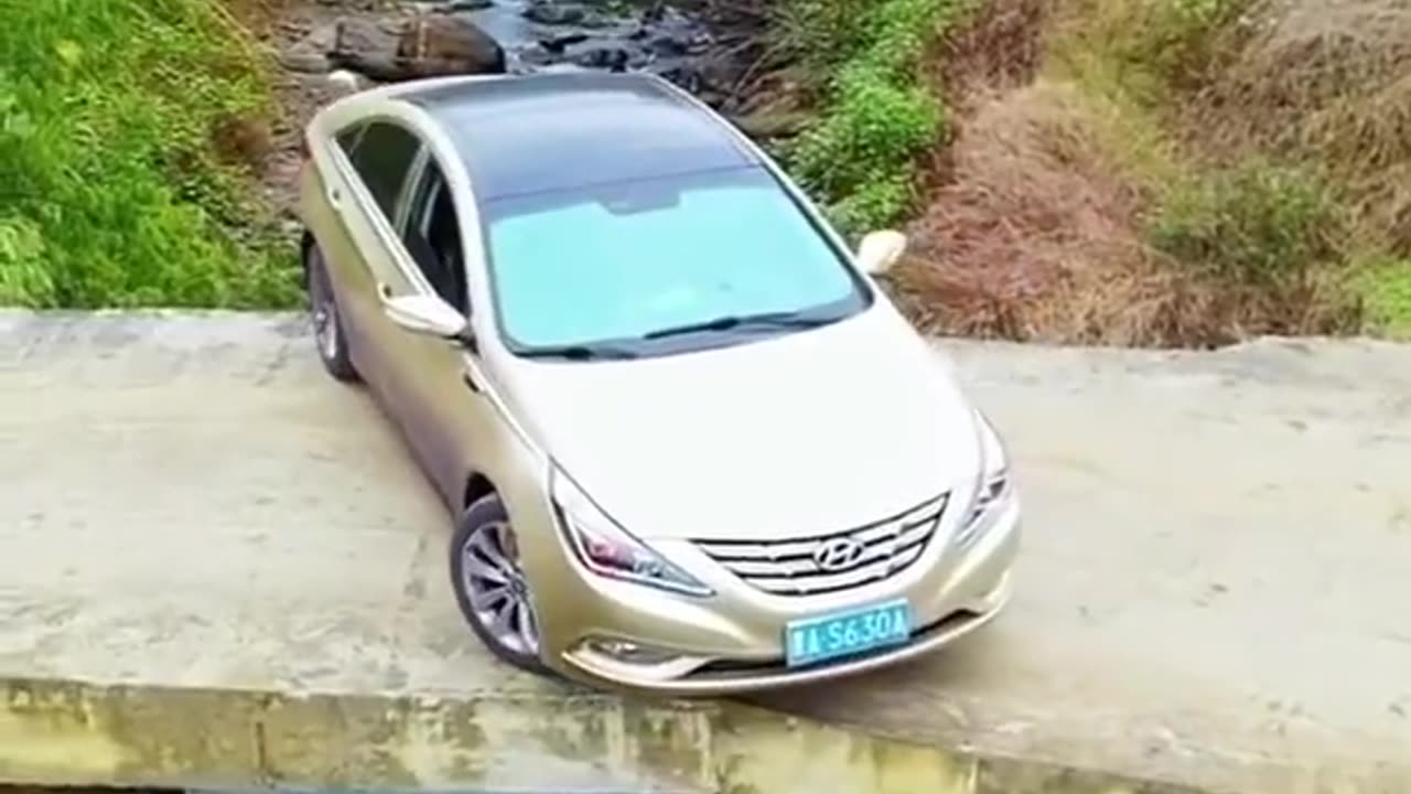 Incredible driving skills~It's scary to even look at!