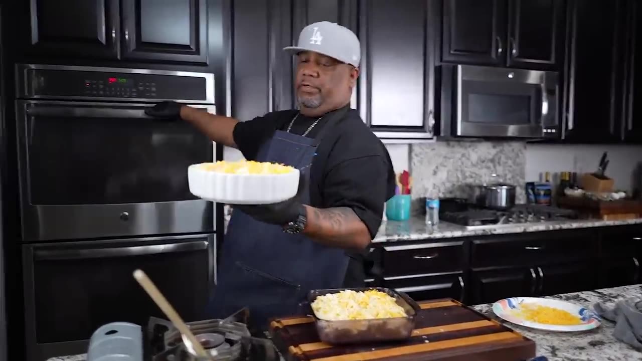 The BEST Seafood Mac and Cheese