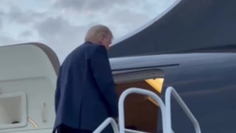 Trump Departs for New Hampshire