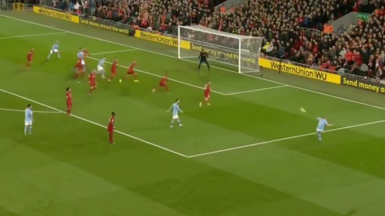 Goals Liverpool and Manchester 3 - 1 City and the goal of Mohamed Salah