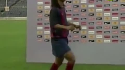 Ronaldinho football skills