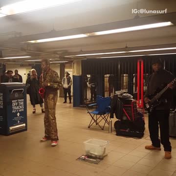 Musician Entertains Commuters With Saxophone Version Of 'Billie Jean'