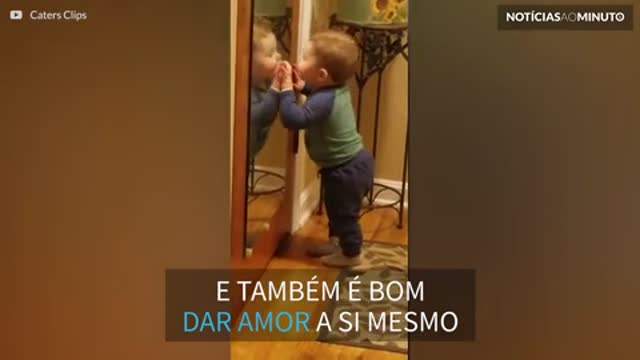 Bebês amigáveis: veja crianças que já nascem esbanjando simpatia