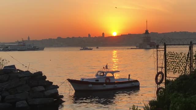 motorboats-moored-in-bay