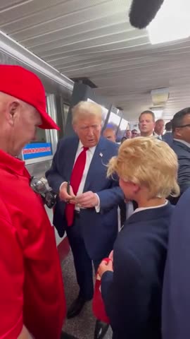 Trump Signs $20 Bill For Young Boy At Philly Cheese Steak Pit Stop