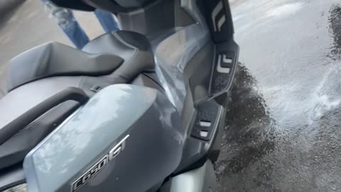 Bmw c650gt beautiful bike power wash clean