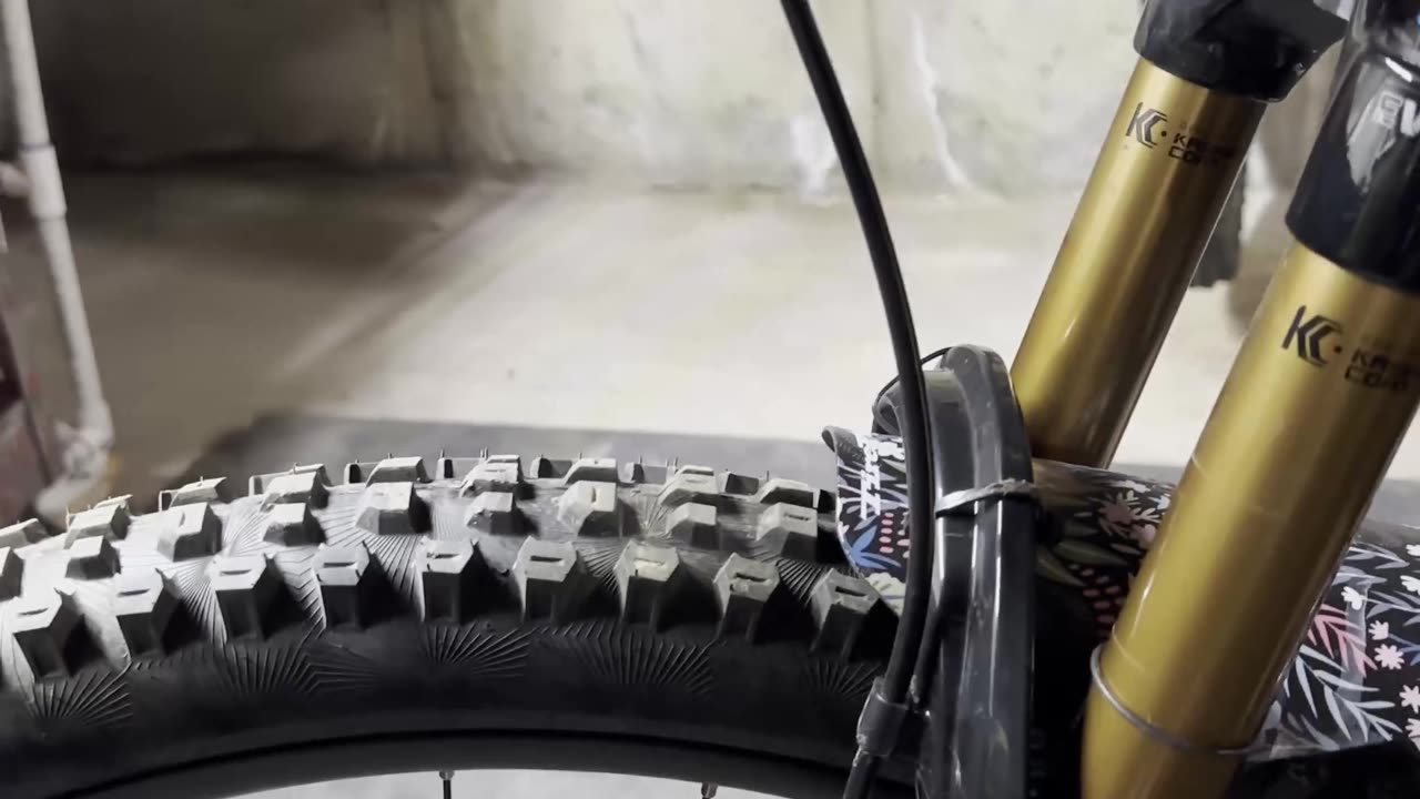 How to setup #MTB #Suspension Part 1, The Air Spring. #howto #bike #fox #rockshox