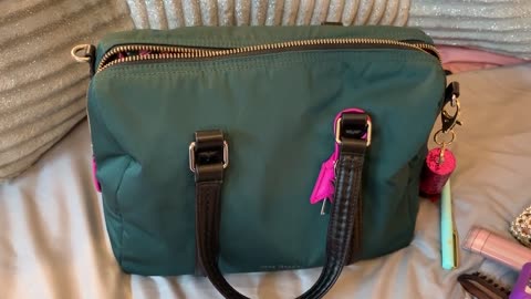 What's in my Vera Bradley Midtown Satchel Bag in Woodland Green.