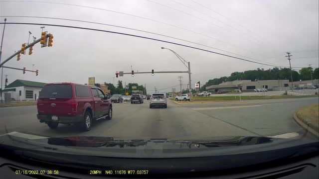 Dashcam - US15 Ford truck has to get the Dunkin'