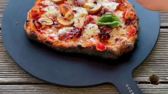 Pizza from the Gozney Roccbox