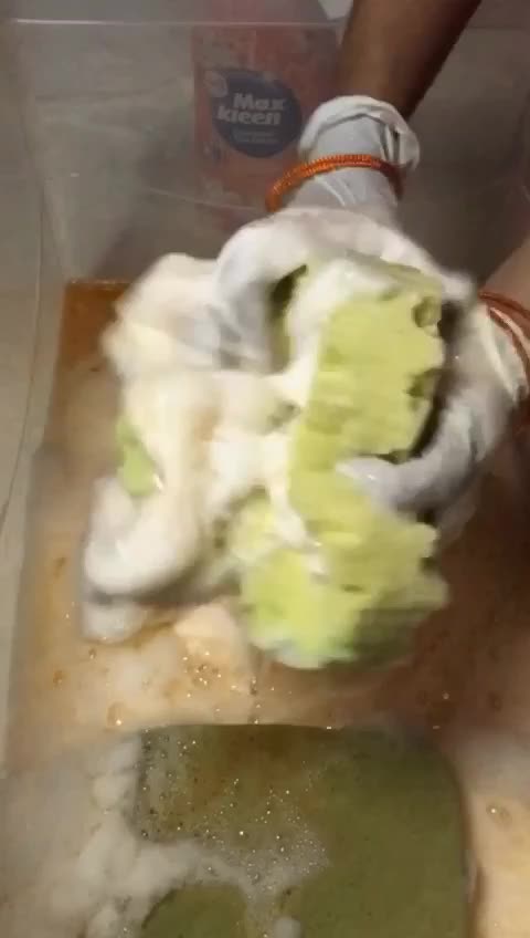 (Max clean)) sponge , perfect kitchen floor