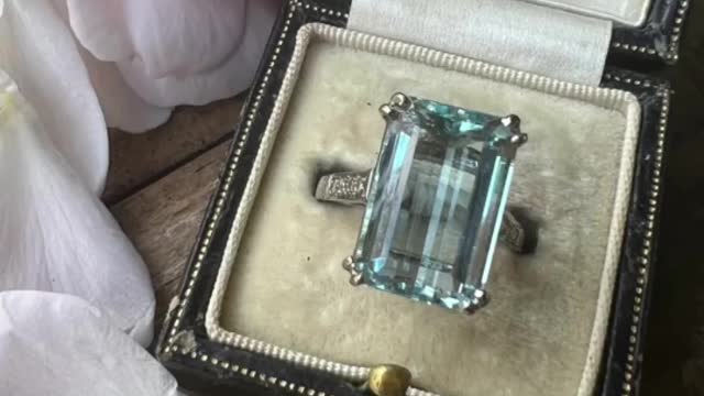 A Reliable Shop to Buy an Original Art Deco Aquamarine & Diamond Ring!