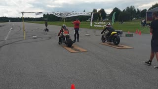 Roost twin vs Tzr250