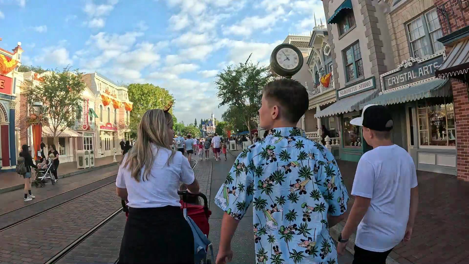 GoPro TimeWarp Disneyland from Bus for Rope Drop and Straight to New ...