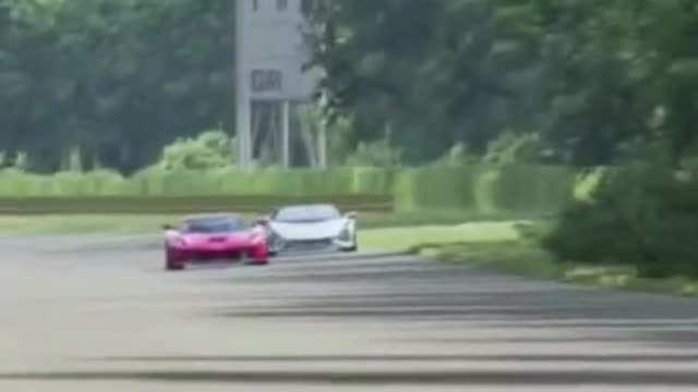 Lamborghini vs Ferari the race you havent seen before 😍😍😍