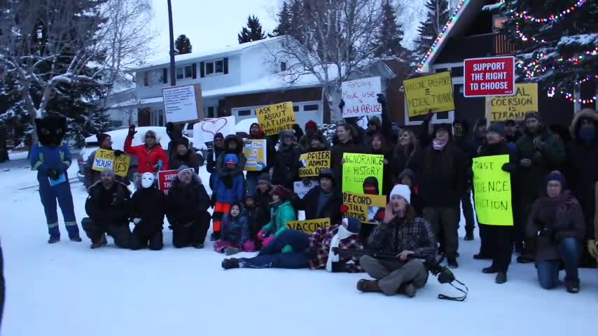 Albertans Protest Outside the Calgary Home of Criminal Minister of Health, Jason Copping.