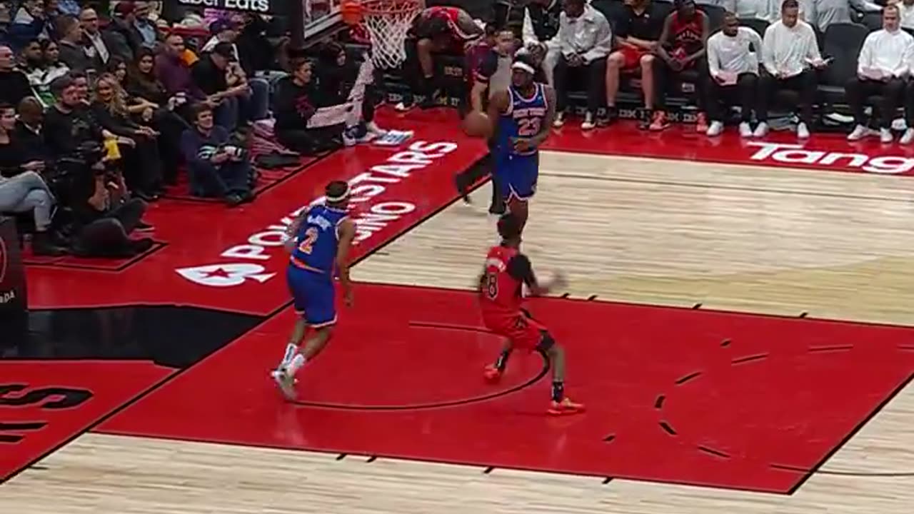 Robinson Rejects! Knicks' Big Man Back with Huge Block