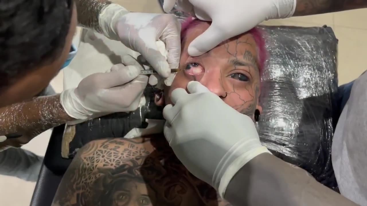 Eyeball tatoo