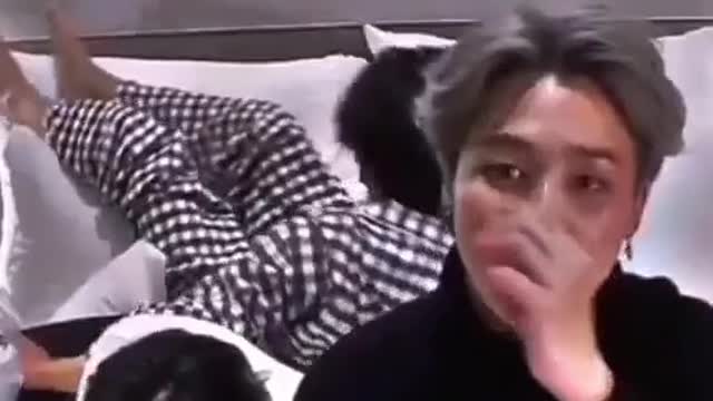 Compilation of the famous Tik Tok dance clips (Corona dance?) 2020
