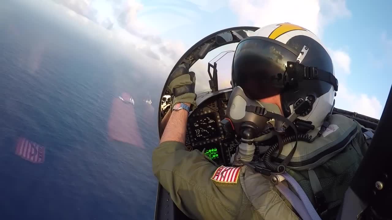 😏 Pinky Recovery-EA-18G Growler Cockpit View - Low Holding to the Spin Pattern to the Overhead-4