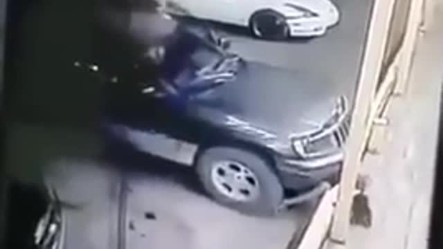 Warning never stand in front of a broken down car