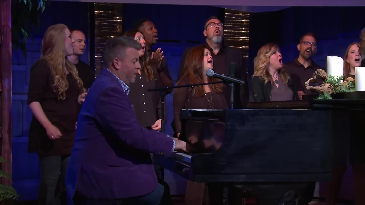 Gaither Vocal Band - 10,000 Reasons (Live At Gaither Studios