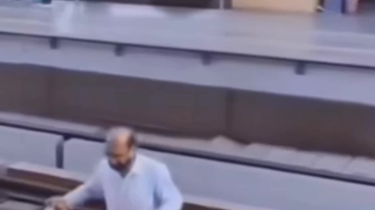 Wait For End😱🫣🫣Delhi Metro में ये क्या होगया 😱🫣