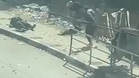 ►🇵🇸🚨‼️ Member of the Palestinian authority being shot by a resistance fighter in West Bank
