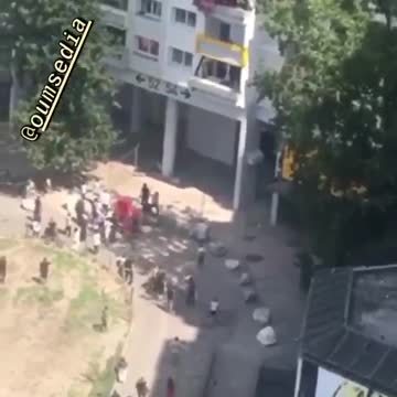 Rescatan a dos menores de un incendio