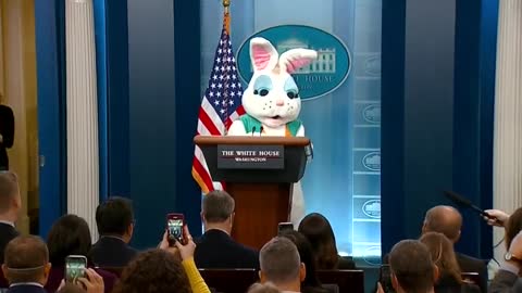 Psaki Is Replaced Momentarily By An Unexpected Guest At The Podium