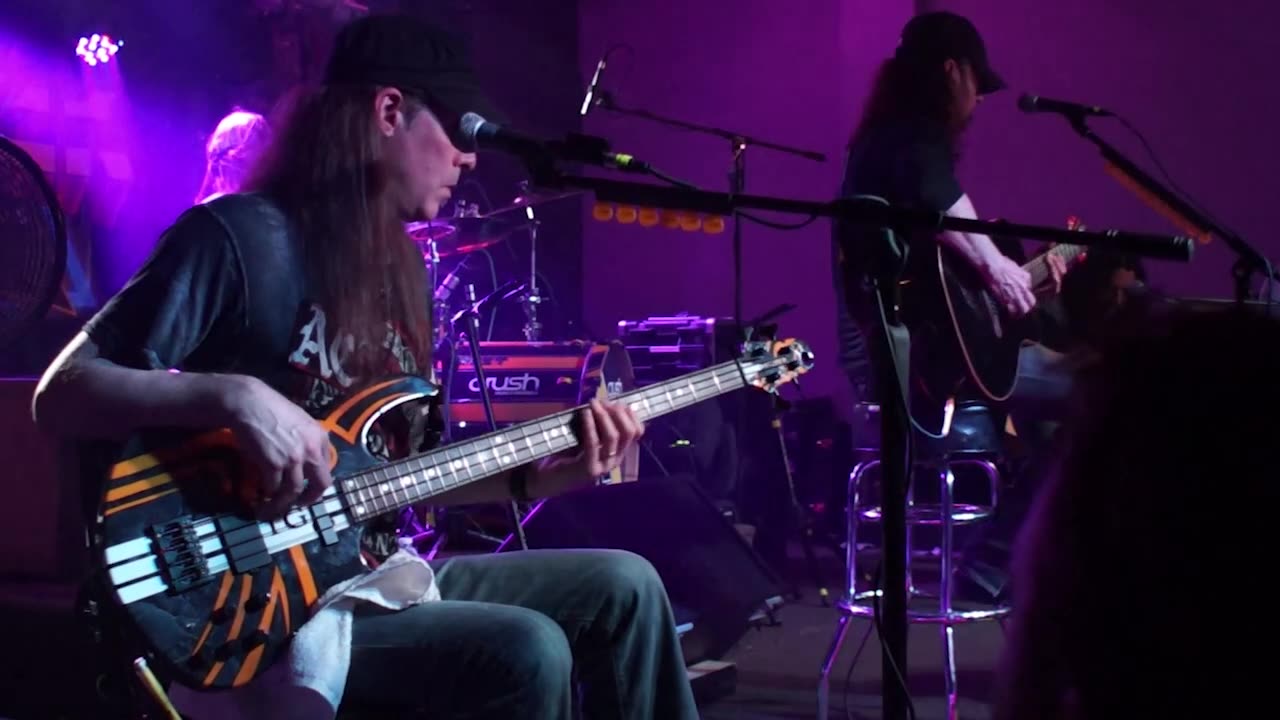 Stryper Live 2015 "Jesus is Just Alright" cover