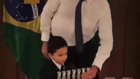 “Nenhuma arma forjada contra ti prevalecerá…” Isaias 54:17a @jairbolsonaro
