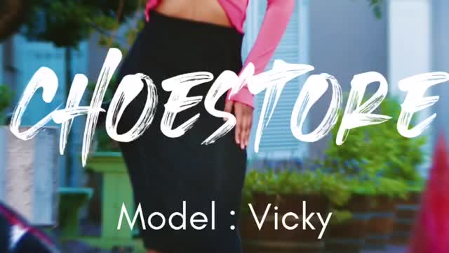 Photoshoot with Model Vicky, Dressed by CHOESTORE