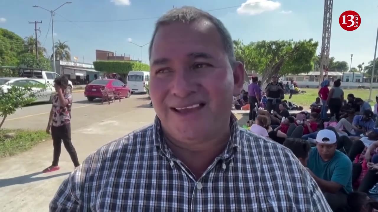Thousands leave southern Mexico in migrant caravan
