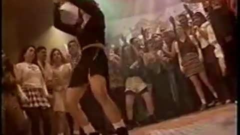 this is the best dance video pump it pump it hurrah.