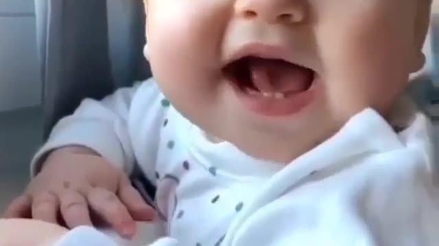 Baby is very funny reaction