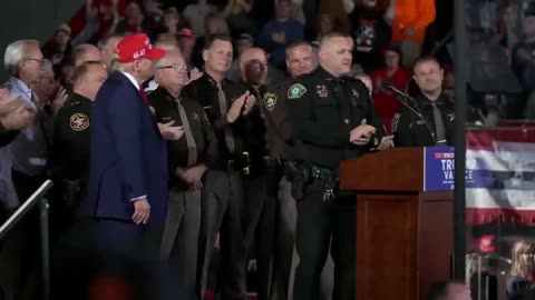 Multiple officers join Trump on stage in Wisconsin to deliver a MASSIVE endorsement for Trump 👏
