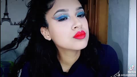 Maquillaje color azul (makeup)