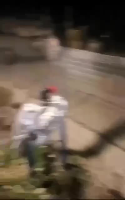 🇮🇱🇸🇾 Israeli forces have crossed the border with Syria near Golan Heights.