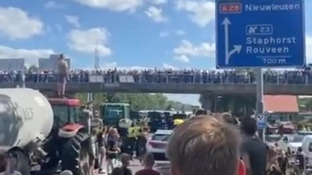 Netherlands_ Farmers uprising is beginning