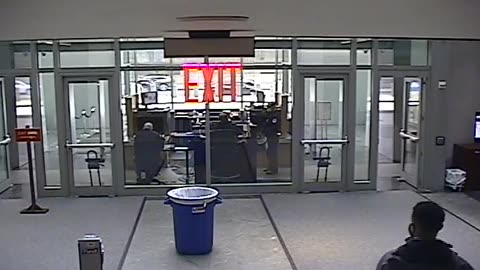 8487OHOB01Atrium_2021-01-06_13h20min01s153ms.mp4