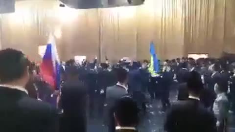 Izraeliták örülnek az orosz ukrán haborunak ! Vajon mi elönyük szarmazik belöle.....