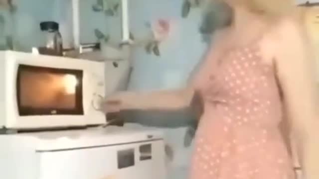 my mother: "I'm going to the market, I'll be right back" 5 minutes later