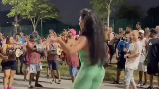 Brazilian mulatto sambando and enchanting