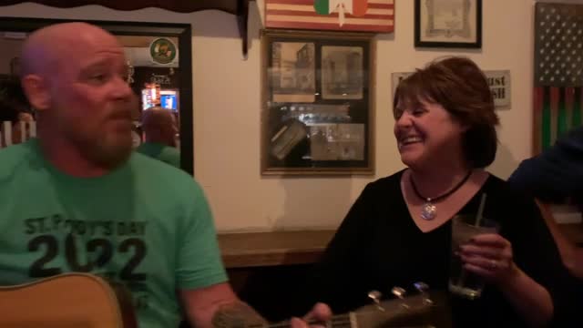 Wee Pub Duet