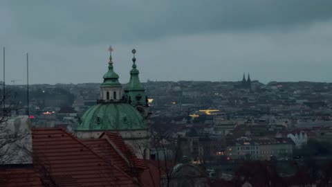 Silent vlog: a cloudy sunday walking around Prague Castle