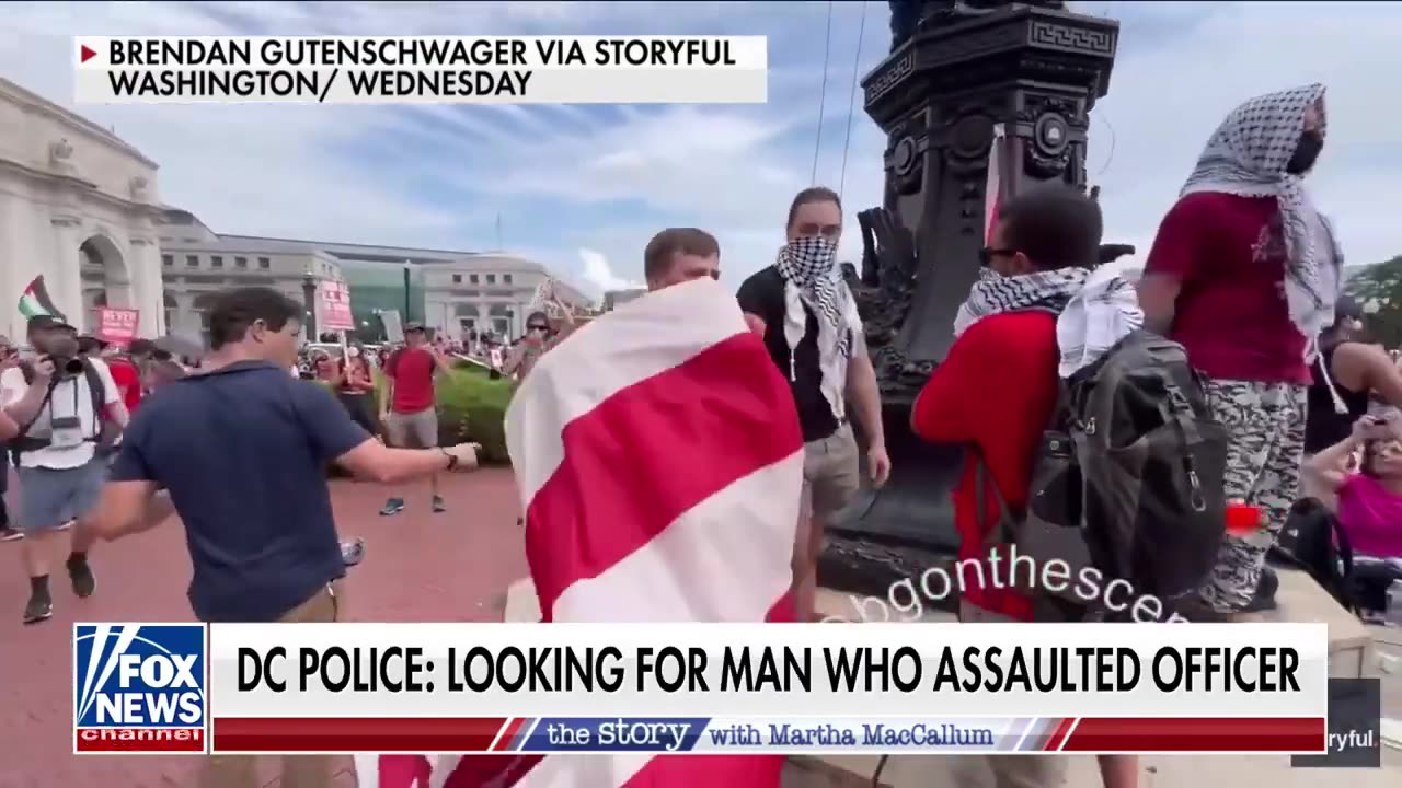 Military vet sends powerful message to flag-burning pro-Hamas protesters