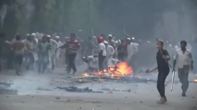 Chaos Erupts in the Streets of Bangladesh as Citizens Revolt Against Administrative Incompetence