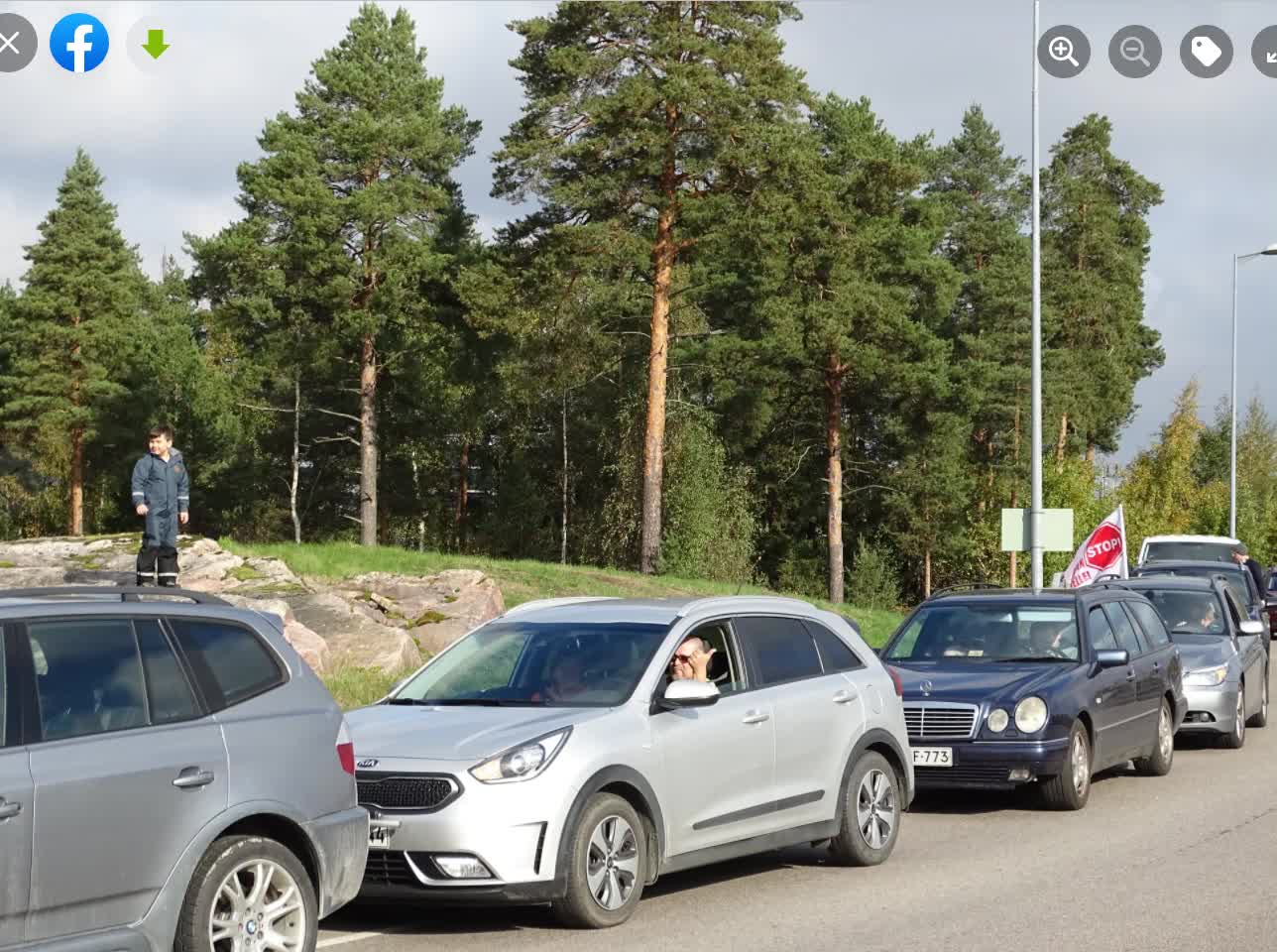 STOP Autoilijoiden kuritukselle! kuvat PJ · 02,10,2021 · Klo 12 ja ryhmää kertyy
